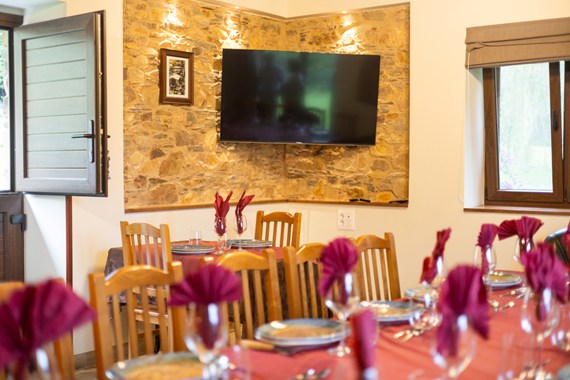 Television Dining Room Restaurante Apartamentos As Cereixeiras
